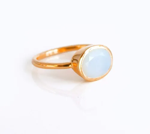 Vista 133 de Oval Birthstone Ring Bezel Set in Vermeil Gold, Sterling Silver, or Rose Gold, Stacking Birthstone Ring [rOMB]