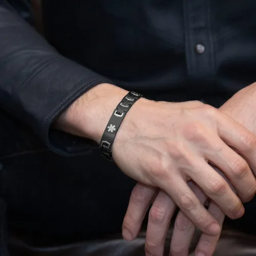 Vista 2 de Lauren's Hope Pulsera de identificación de alerta médica de acero duradero para hombres y mujeres, grabado personalizado, diabetes, marcapasos