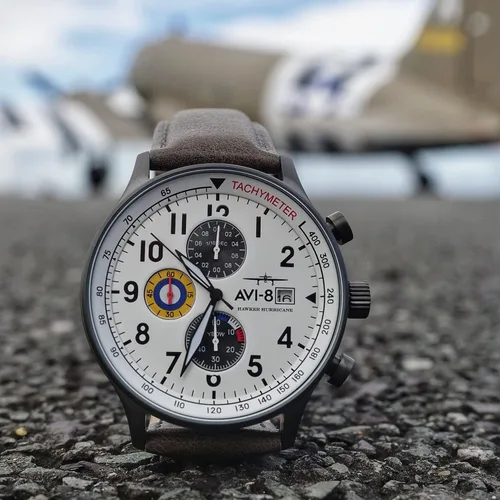 Vista 2 de Reloj analógicoAV-4011Hawker Hurricane, con mecanismo de cuarzo japonés, con correa de piel, de AVI-8