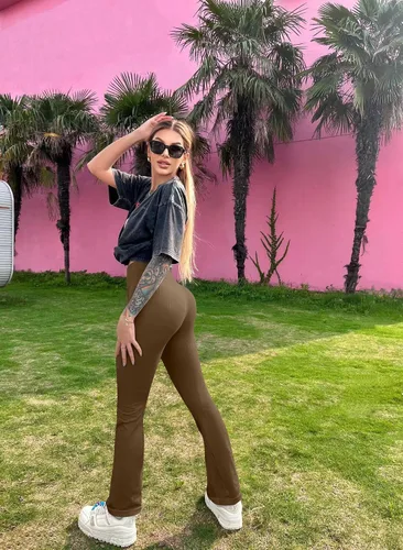 Vista 6 de OQQ - Pantalones deportivos de yoga de 2 piezas para mujer, tela acanalada, sin costuras, de cintura alta, leggings acampanados