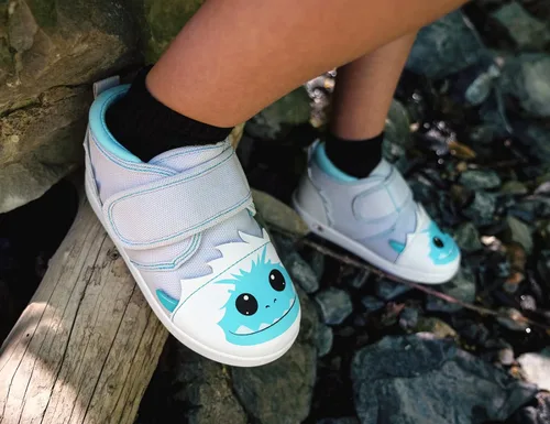 Vista 6 de ikiki - Zapatos chirridos para niños pequeños, con interruptor de encendidoapagado
