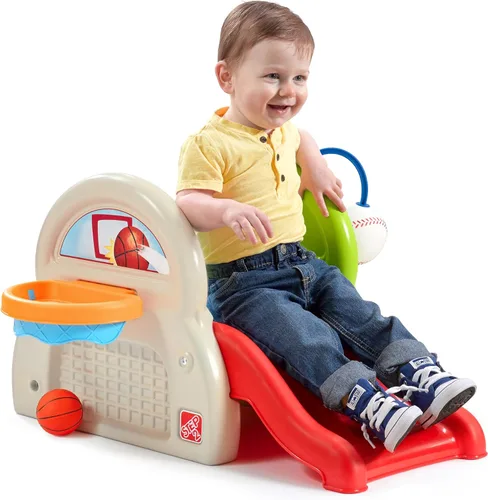 Vista 6 de Step2 Centro de actividades Sports-Tastic, juego deportivo para niños pequeños, tobogán para interiores y exteriores, gimnasio de juegos incluye
