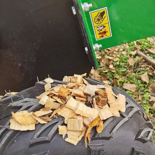 Vista 4 de Trituradora de madera de 420 cc, 15 HP de 6 pulgadas, trituradora E-Start a gas, motor B&S certificado por la EPA con barra de remolque/botón