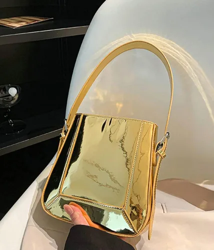 Vista 6 de Bolso hobo para mujer, de charol, de color plateado brillante, bolso de hombro Y2K, bolso de hombro para fiesta 2023