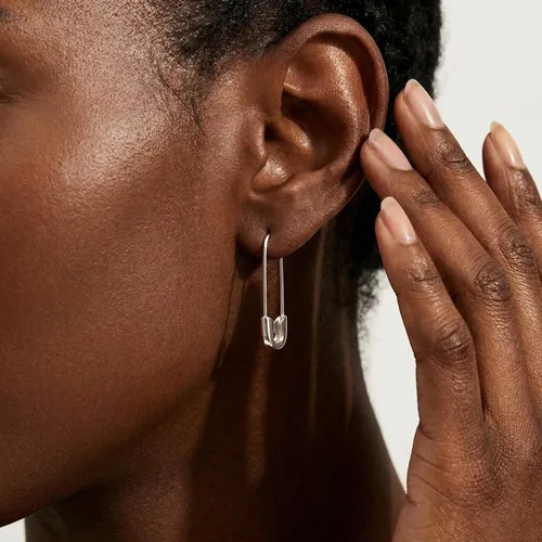 Vista 2 de SLUYNZ Pendientes de aro de seguridad de plata de ley 925 sólidos para mujer, aretes minimalistas de aro de 3.5 cm de diámetro con dije colgante