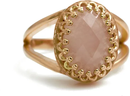 Vista 4 de Precioso anillo de cuarzo rosa con banda rellena de oro rosa de 14 quilates – Anillo apilable atemporal para cumpleaños, aniversarios y otras