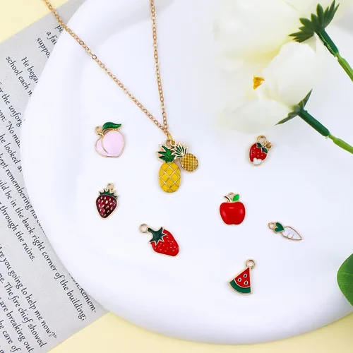 Vista 5 de JIALEEY 60 dijes de frutas chapados en oro surtidos esmaltados mezclados con manzana, plátano, piña, fresa, uva, melocotón, colgante, bricolaje