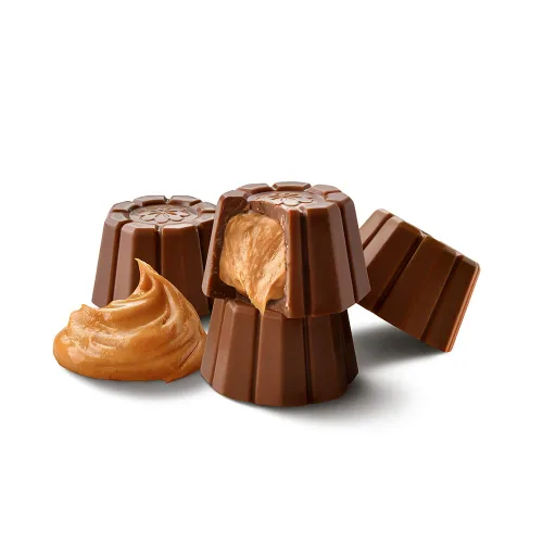 Vista 2 de Niagara Chocolates Tazas de mantequilla de maní de chocolate con leche, paquete de 4 bolsas de pie (4.5 onzas), sin OMG, chocolate premium, hechas a