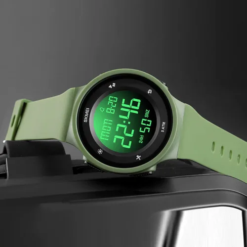 Vista 2 de SKMEI Reloj digital para hombre, reloj deportivo digital, resistente al agua, para hombre, con cronómetro, alarma, cuenta regresiva, doble hora