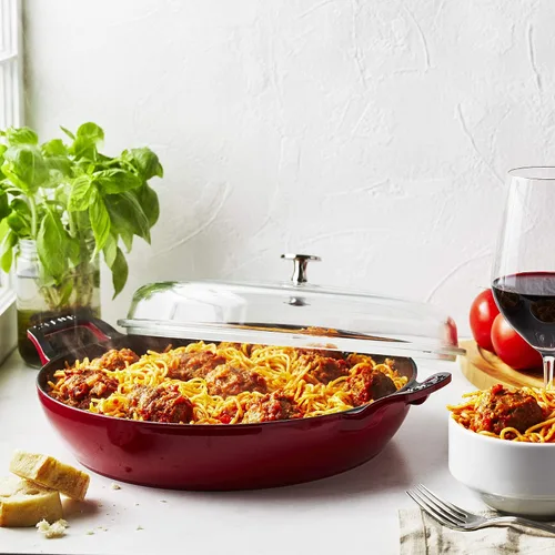 Vista 5 de Staub - Cazuela de hierro fundido de 3.5 cuartos con tapa de cristal