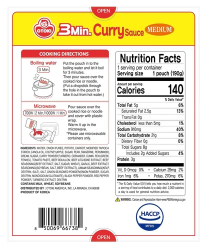 Vista 2 de OTOKI Salsa de curry de 3 minutos, picante medio (sin carne), completamente cocida con papa y zanahoria, paquete de 3, 6.7 onzas cada una, vierte