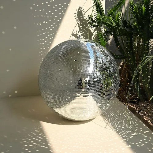 Vista 41 de Yescom Juego de 8 bolas de discoteca de 7/12/16/20/24 pulgadas, bolas de espejo surtidas, decoración de vidrio para colgar para fiestas de los años