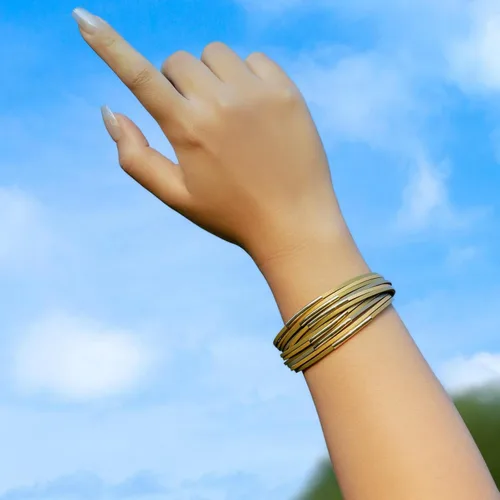 Vista 6 de FANCY SHINY Pulseras de cuero boho apilables con cierre magnético