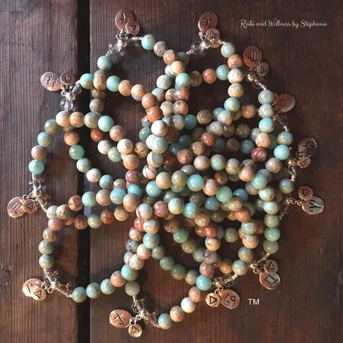 Vista 5 de Pulsera del zodiaco Tauro para mujer con signo lunar y elementos de la tierra para la paz
