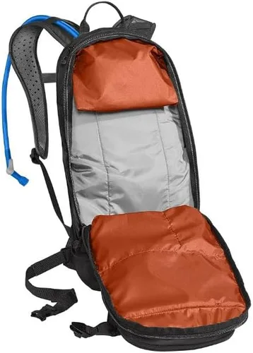 Vista 4 de CamelBak M.U.L.E. Mochila de hidratación para bicicleta de montaña, ajuste estable con depósito Crux de 100 onzas, color negro