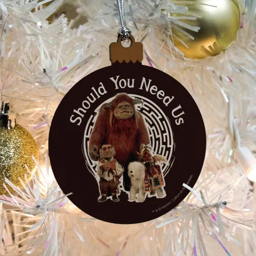 Vista 5 de GRAPHICS & MORE Should You Need Us Laberinto con Ludo Hoggle y Didymus - Adorno navideño de madera para árbol de Navidad