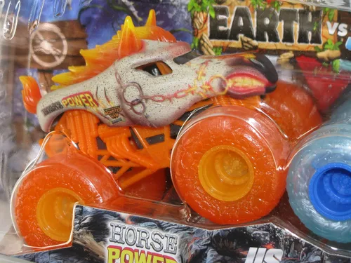 Vista 3 de Monster Jam Paquete doble a escala 1:64: Horse Power y Aqua Stallion Trucks para niños