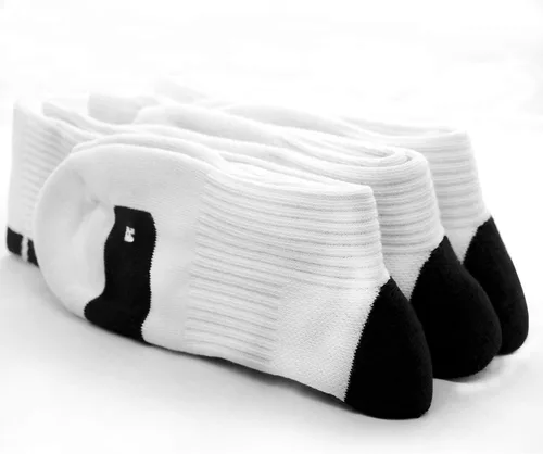Vista 5 de MUMUBREAL Calcetines de baloncesto de élite acolchados atléticos, calcetines deportivos de compresión gruesa para hombres y mujeres