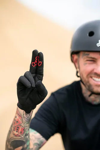Vista 4 de Triple Eight ExoSkin Guantes