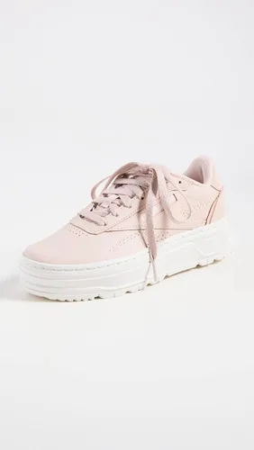 Vista 2 de Reebok Tenis Club C Double Geo para mujer