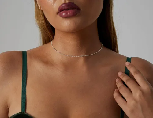Vista 6 de CAROVO Gargantilla para mujer, delicado collar chapado en oro de 14 quilates, con lentejuelas y puntos brillantes, caja de clip satélite, collares