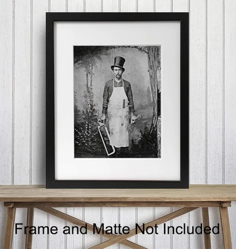 Vista 2 de Foto de arte de pared gótico espeluznante, decoración de habitación gótica aterradora para cocina, comedor, regalo divertido para chef, cocinero