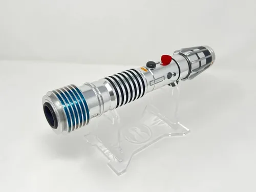 Vista 6 de Galaxy's Edge Star Wars Darth Plo Koon Legacy - Paquete de sable láser con soporte grabado personalizado, color azul