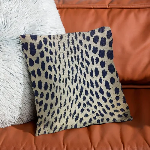 Vista 7 de Fundas de almohada de antílope con estampado de animales negros y marrones para exteriores, impermeables, con manchas negras, 24 x 24 pulgadas