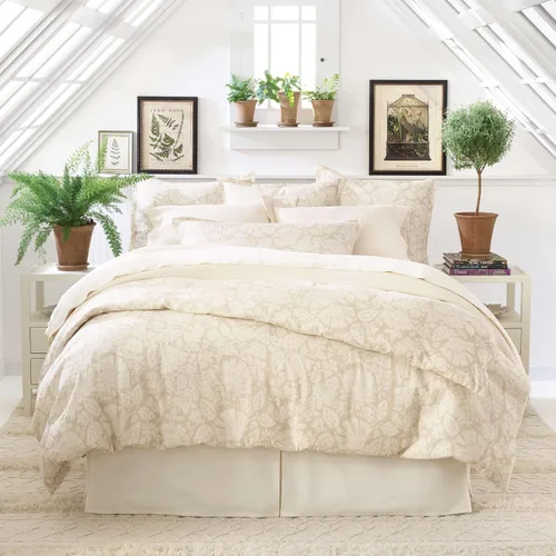 Vista 3 de Pine Cone Hill Funda de Matelasse marfil Petite Trellis tamaño estándar, patrón sólido marfil