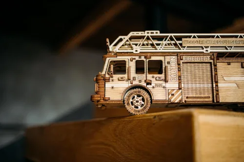 Vista 6 de Wood Trick Rompecabezas de madera 3D de rescate para adultos para construir