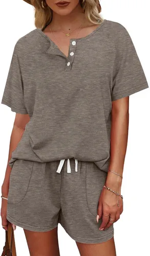 Vista 3 de WIHOLL Conjunto de dos piezas para mujer, conjunto de ropa de descanso con botones y pantalones cortos con bolsillos