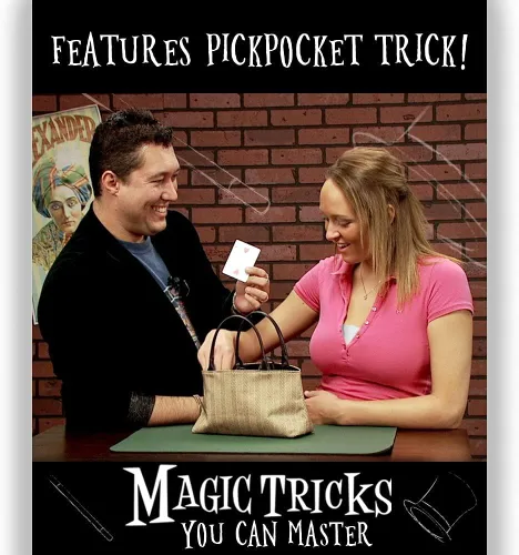 Vista 4 de Secret Stripper Magic Deck Truco con 10 trucos de cartas de bonificación