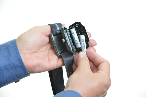 Vista 7 de Eneloop Panasonic K-KJ17MCC82A Cargador de 4 posiciones con 2 pilas AAA y 8 AA y 2 espaciadores C y 2 D y Panasonic BK-4MCCA16FA AAA 2100 Ciclo
