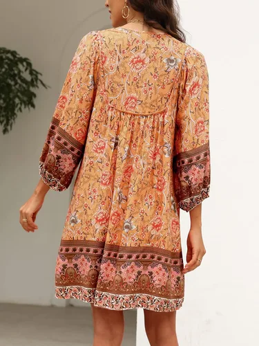 Vista 5 de Qearal Vestido corto de verano para mujer, estilo casual, cuello en V, manga 34, estampado floral, estilo bohemio, suelto, corto, para playa