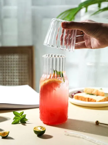 Vista 7 de Juego de 4 jarras de agua de noche y vidrio, jarra de agua de cristal de 20 onzas con vaso para mesita de noche, elegante decantador de enjuague