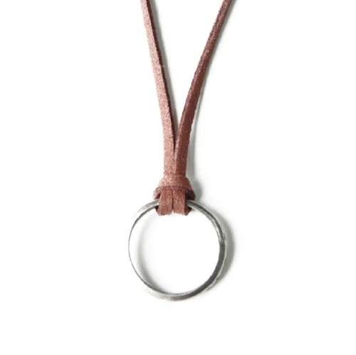 Vista 6 de Uncharted Nathan Drake's Ring with Necklace Strap From Collector's Edition