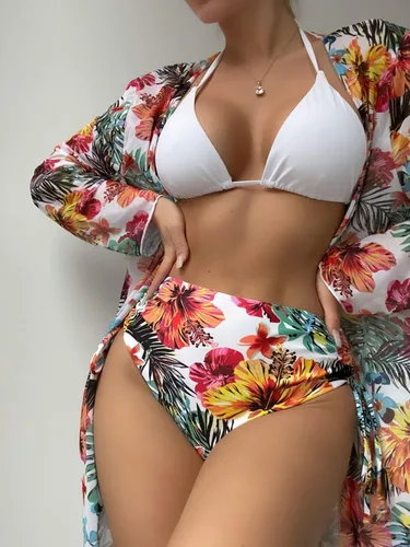 Vista 3 de OYOANGLE Traje de baño de 3 piezas para mujer con estampado floral halter bikini conjunto con kimono