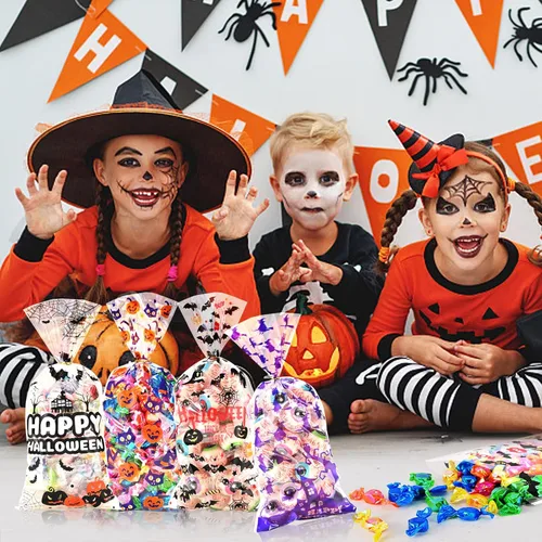 Vista 6 de AhfuLife 200 bolsas de celofán de Halloween, 8 diseños de bolsas de dulces transparentes de Halloween con lazos giratorios para golosinas o tratos