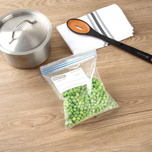 Vista 3 de Restaurantware Bag Tek - Bolsas con cremallera para congelador de 1 cuarto de galón, 25 bolsas desechables con cremallera, bolsas de plástico