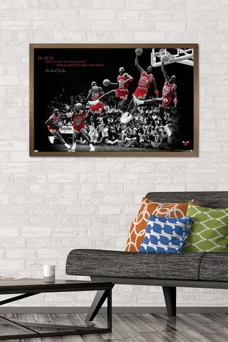 Vista 2 de Trends International Michael Jordan - Póster de pared con mosca, 22.375 x 34 pulgadas, versión enmarcada en bronce