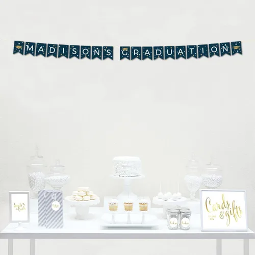 Vista 2 de Andaz Press Colección de fiesta de graduación azul marino y dorado, banderín colgante personalizado con cuerda, graduación de Madison, 5 pies, 1