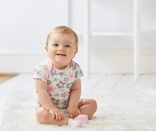 Vista 3 de Gerber Paquete de 5 mamelucos variados de manga corta para bebés niñas