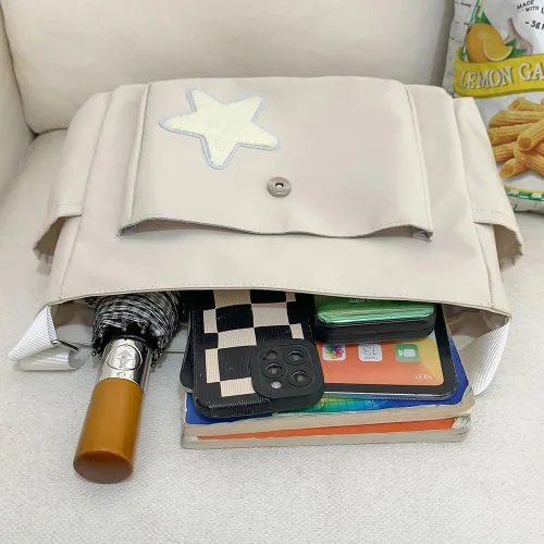 Vista 4 de Bolso tipo mensajero kawaii, lindo bolso cruzado kawaii estético para mujer, bolsa de mensajero de lona con solapa
