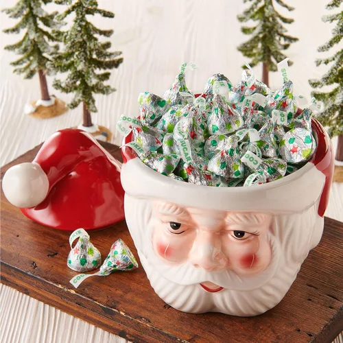 Vista 6 de HERSHEY'S KISSES - Bolsa para dulces de Navidad, sabor a galleta de azúcar, 9 onzas