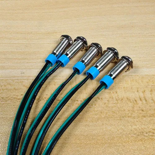 Vista 3 de Gebildet 6mm 3V-4.5V-5V-6V-7.5V-9VDC lámpara de señal impermeable con cable, luz indicadora LED metálica de ahorro de energía (5 piezas x LED rojo)