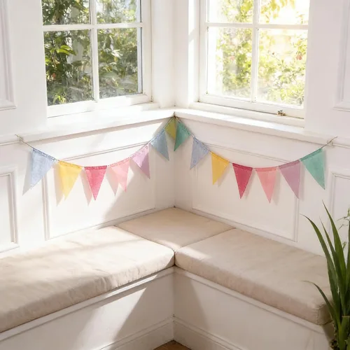 Vista 6 de ToBeIT Banderas triangulares colgantes de arpillera de imitación de tela multicolor triángulo banderines para fiestas y festivales colgantes