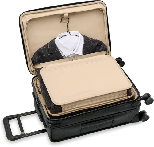 Vista 17 de Briggs & Riley Spinner, Negro, 22-inch Baseline Essential Carry-On, Briggs & Riley Spinners de línea base