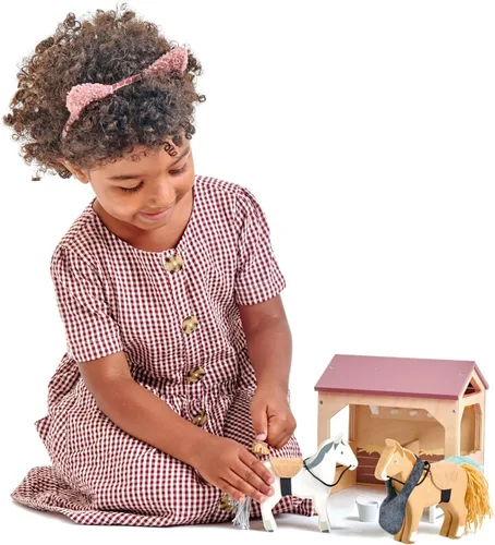 Vista 2 de Tender Leaf Toys - The Stables - Juego de establos de caballos imaginativos de 13 piezas con accesorios y accesorios - Juego de simulación