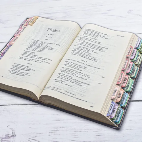 Vista 5 de Pestañas de índice de la Biblia católica española, pestañas del Nuevo y Antiguo Testamento, diseño floral laminado mate, suministros de diario