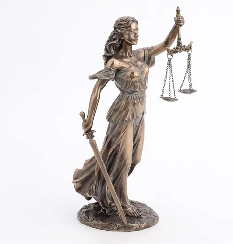 Vista 3 de Unicorn Studio 13 1/4" con los ojos vendados Lady Justice con espada y escultura de resina de escala con acabado de bronce